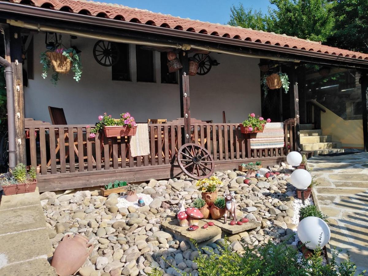 Къща За Гости Уют С. Жеравна Exterior photo